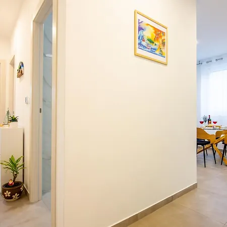 Anna Apartment *