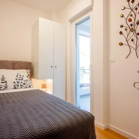 Anna Apartment