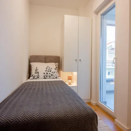 Anna Apartment *